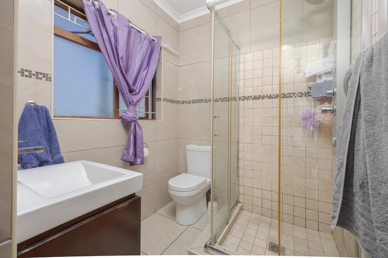 To Let 4 Bedroom Property for Rent in Windsor Park Western Cape